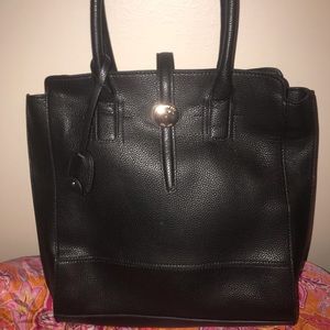 Extremely well taken care of London Fog purse